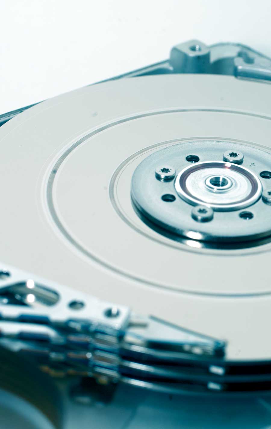 Mechanical failure of an HDD can cause a head crash.